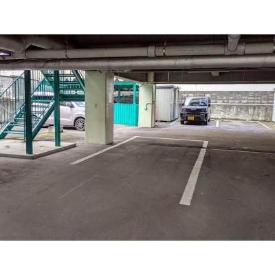 地下駐車場