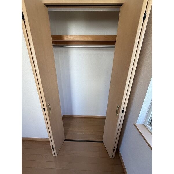 洋室のクローゼット