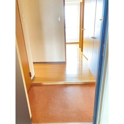 靴を脱いで上がれる玄関