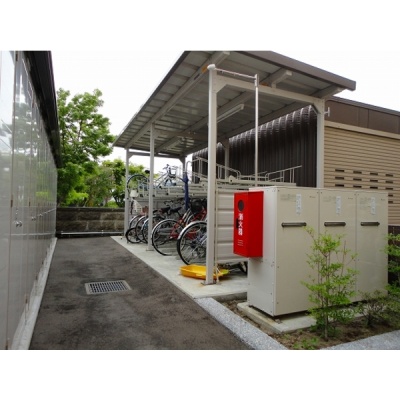 屋根付き駐輪場