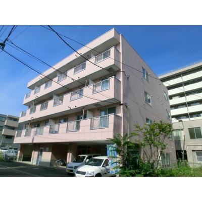 南西向きの住戸を含む建物外観