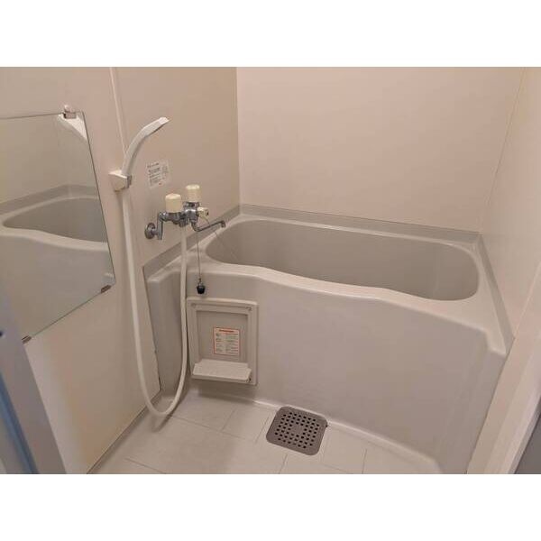 バス・トイレ別の浴室