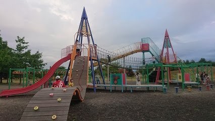 屯田公園まで636m