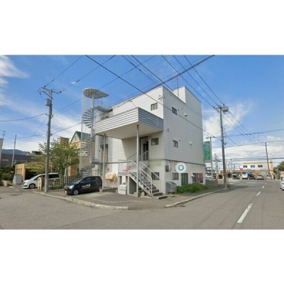 鉄骨造3階建の一棟貸しビル