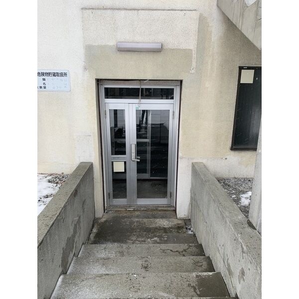 建物の別側入口