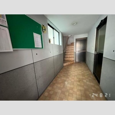 共用の玄関・階段