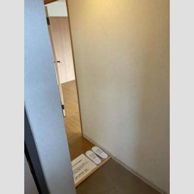 玄関から室内への廊下