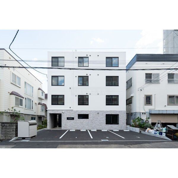 FIRST LEBEN桑園