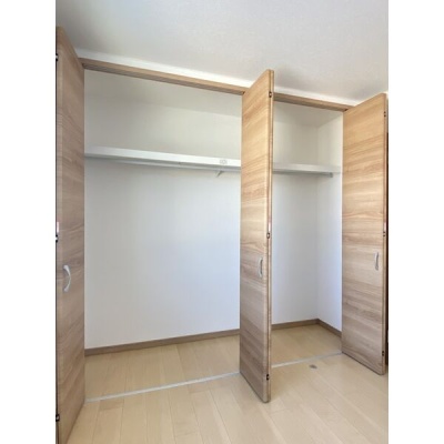 洋室のクローゼット。