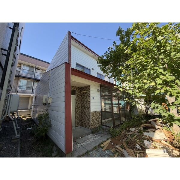 南郷通14丁目北戸建