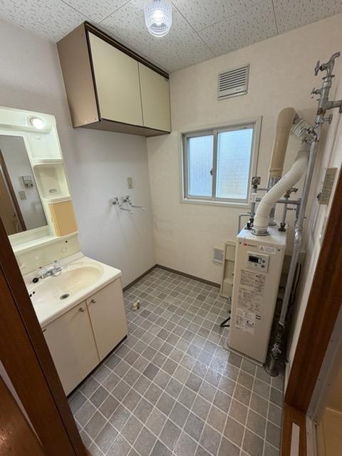 独立洗面台・洗濯機置場