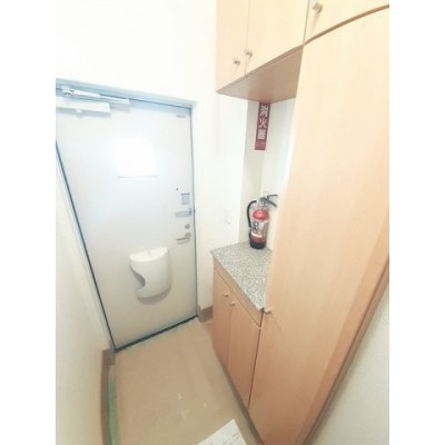 シンプルで使いやすい玄関です