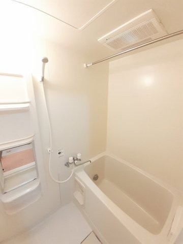 ゆったり過ごせるお風呂です