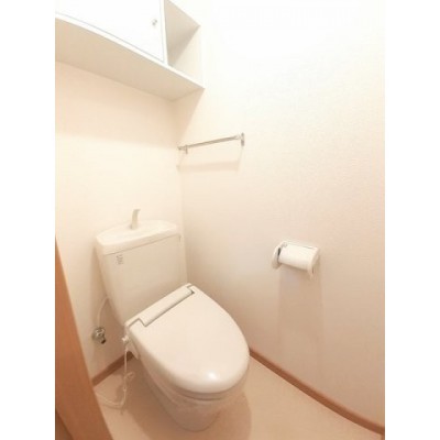 コンパクトで使いやすいトイレです