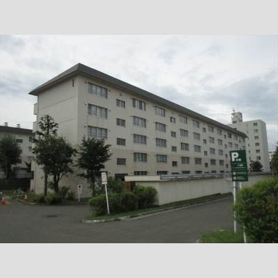 鉄筋コンクリート造5階建ての外観
