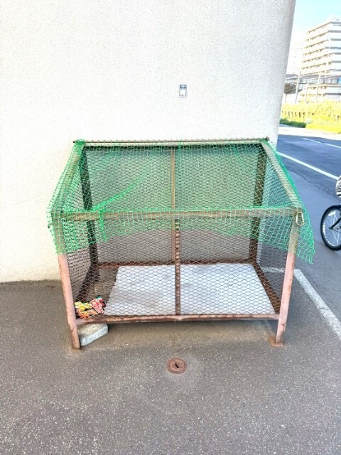敷地内・建物
