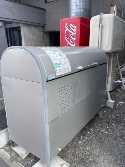 敷地内・建物