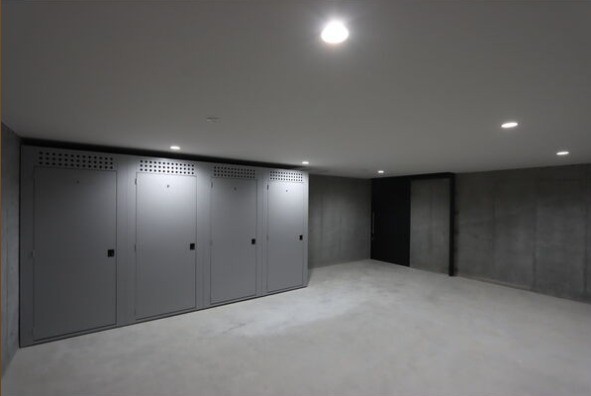 敷地内・建物