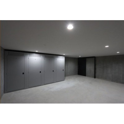 敷地内・建物