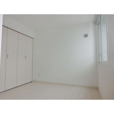 洋室：4.5帖の洋室です。