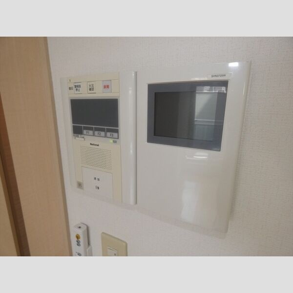 室内参考：モニター付きインターホン