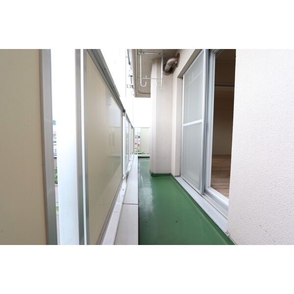 参考写真（モデルルーム等・家具は付属しません）