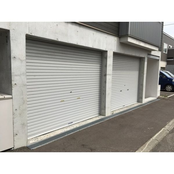 建物1階の車庫部分です。