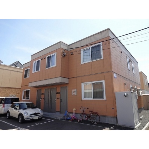 積水ハウス施工の軽量鉄骨造。南向きの101号室です。