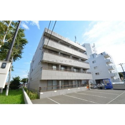 シャープな外観