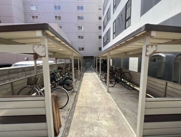 敷地内・建物
