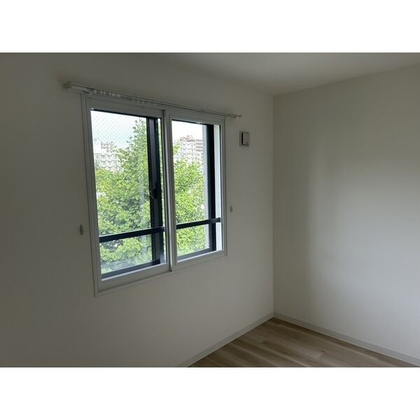 寝室や仕事部屋に使える洋室