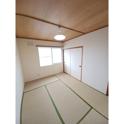 6帖の和室。畳でくつろげます。