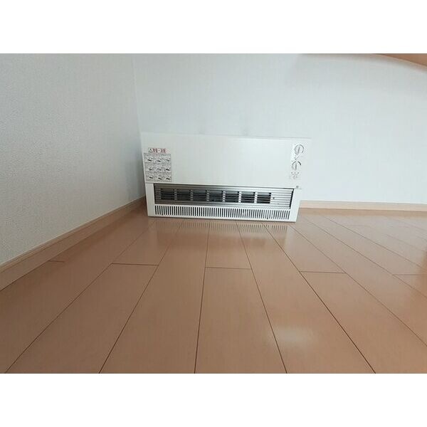 室内の電気暖房機