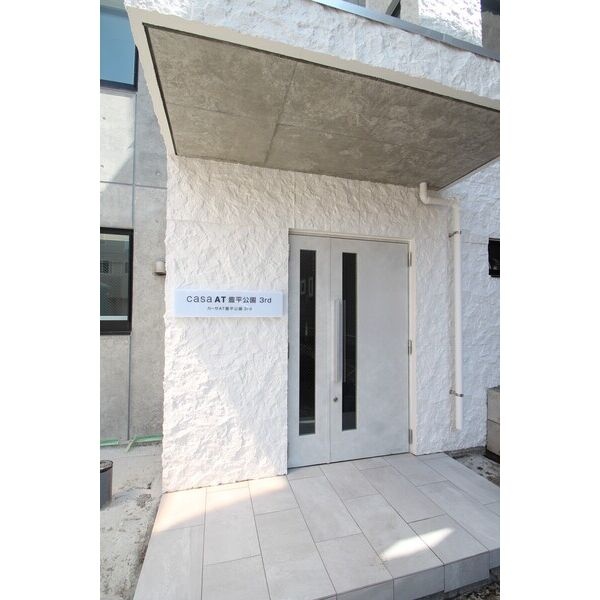建物のエントランス入口