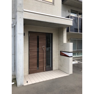 オートロック付きの共用エントランス