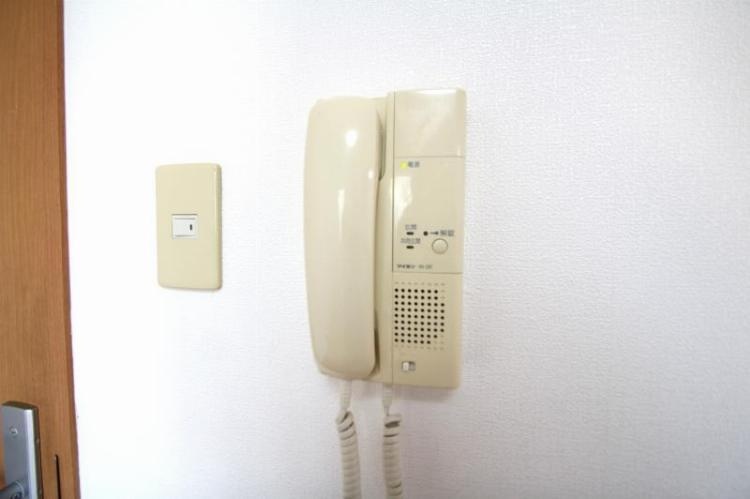 参考：来訪時に応対できるインターホン