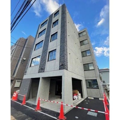 2026年11月完成予定の建物外観（建築中）