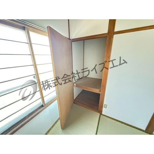 和室の押入収納