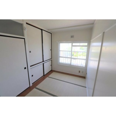 押入を備えた和室4.5帖