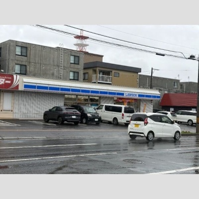 ローソン札幌本郷通七丁目店。徒歩2分（約148m）。