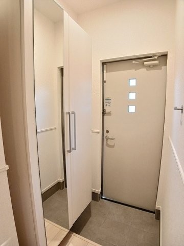 落ち着いた玄関です