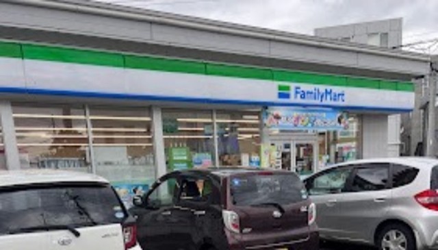 ファミリーマート札幌発寒3条店