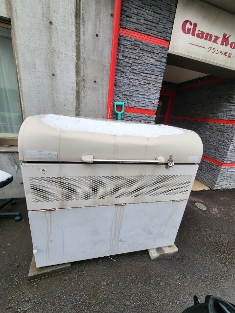 敷地内・建物