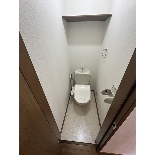 独立したトイレスペース。
