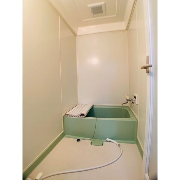 バス・トイレ別の浴室。入浴時間をゆっくり過ごせます