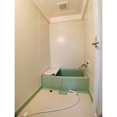 バス・トイレ別の浴室。入浴時間をゆっくり過ごせます