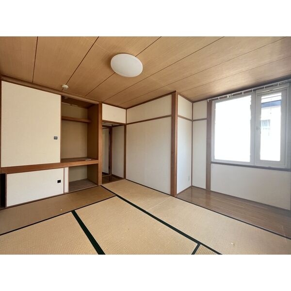 7帖の和室。押入付きで寝具などを収納できます。