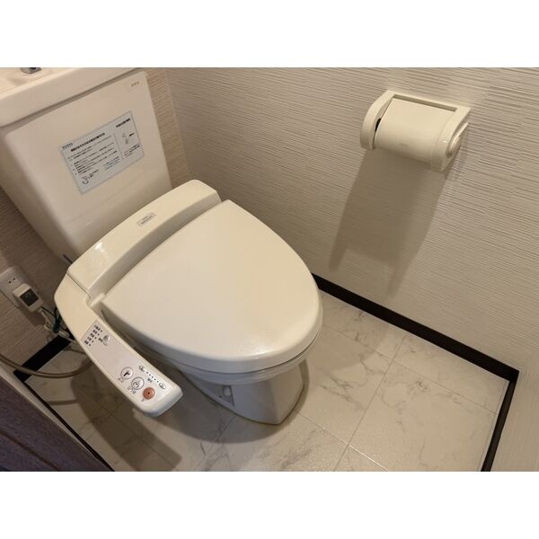 温水洗浄トイレ（参考写真）