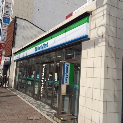 ﾌｧﾐﾘｰﾏｰﾄ函館五稜郭電停前