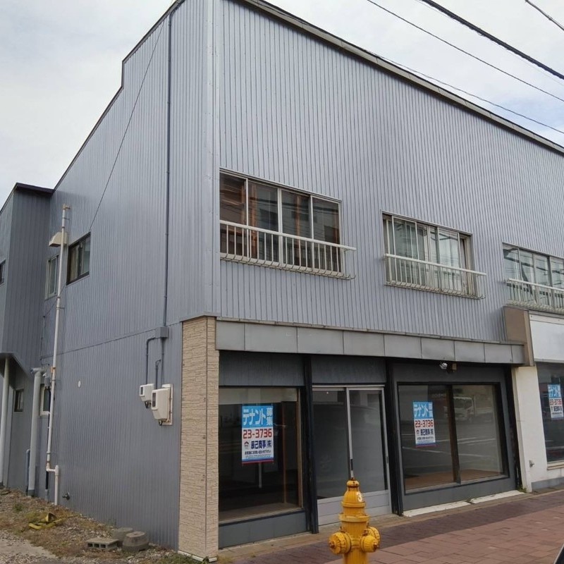 松陰町18店舗（左）